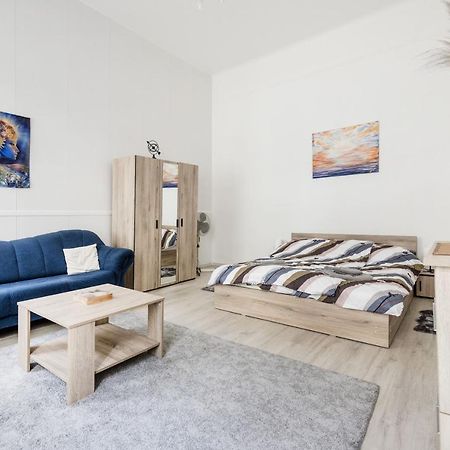 Lovely Studio In The Heart Of Budapest Bagian luar foto
