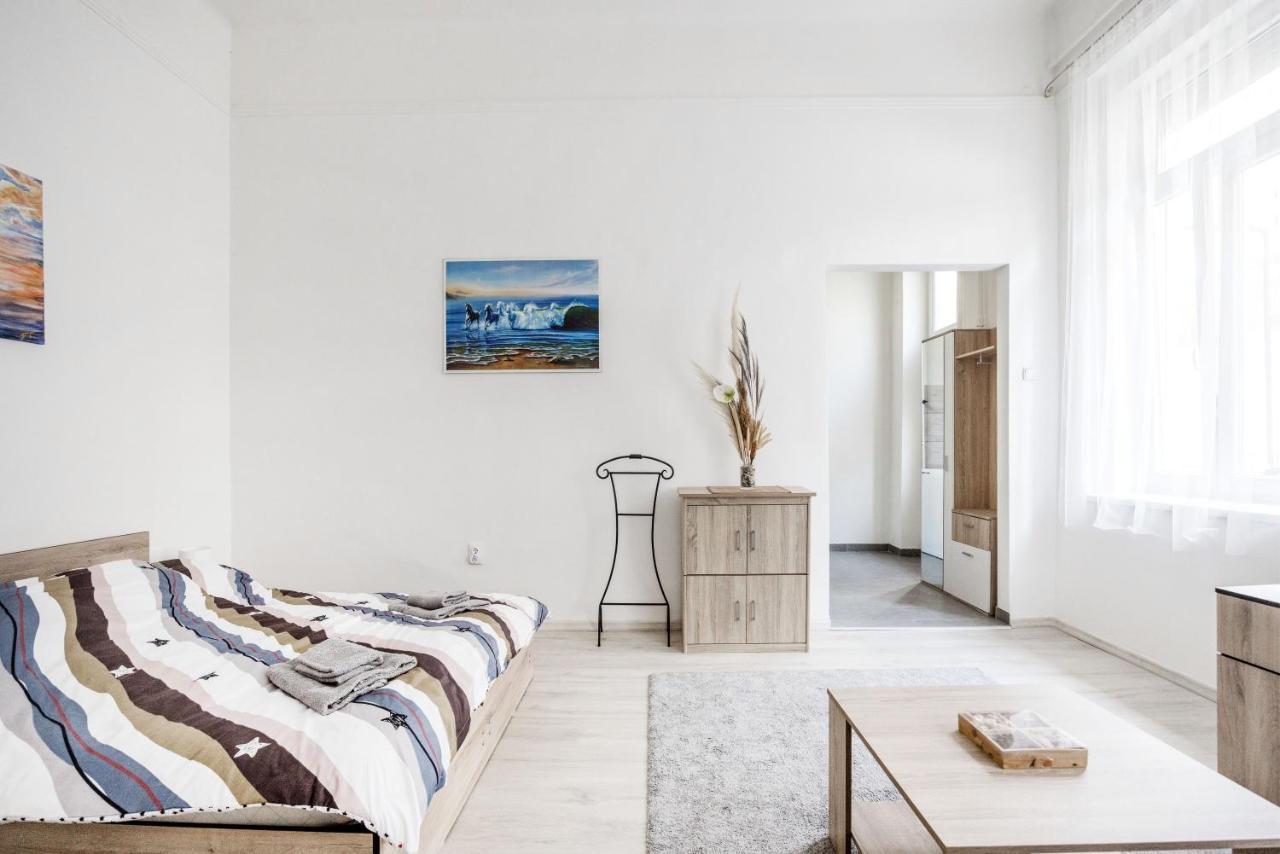 Lovely Studio In The Heart Of Budapest Bagian luar foto